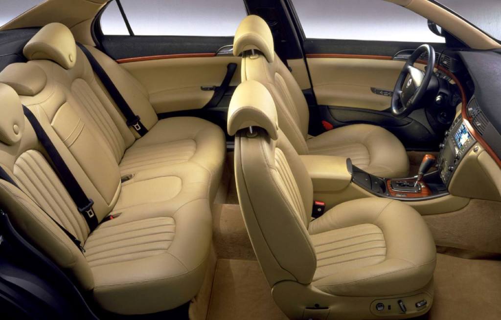 Lancia Thesis interni